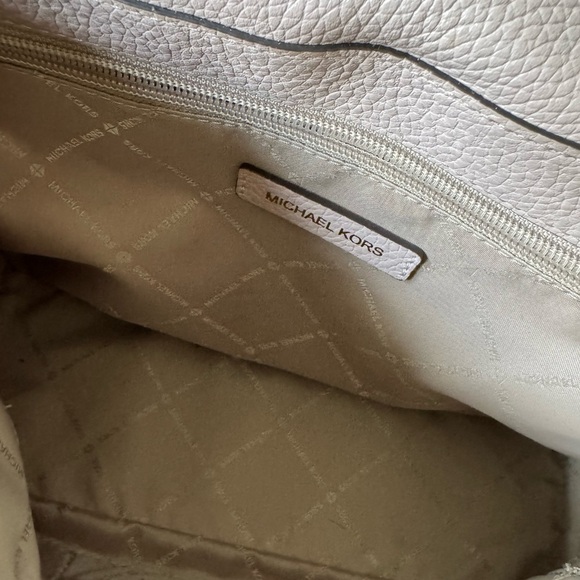 Michael Kors blush pink handbag - Picture 4 of 4